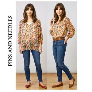 PINS & NEEDLES - Floral print peasant loose fitting top
